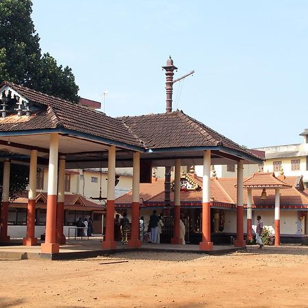 Swades Residency Hotel Cheruvalli ภายนอก รูปภาพ